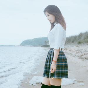 钟由希